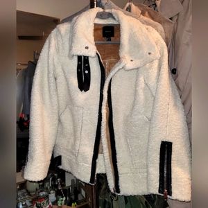 New Forever 21 Faux Sheepskin Jacket. Black details. size large